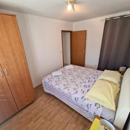 Batistic Apartamento Lumbarda